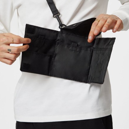 Taška Mercedes Mapf FW Travel Pouch Black_5